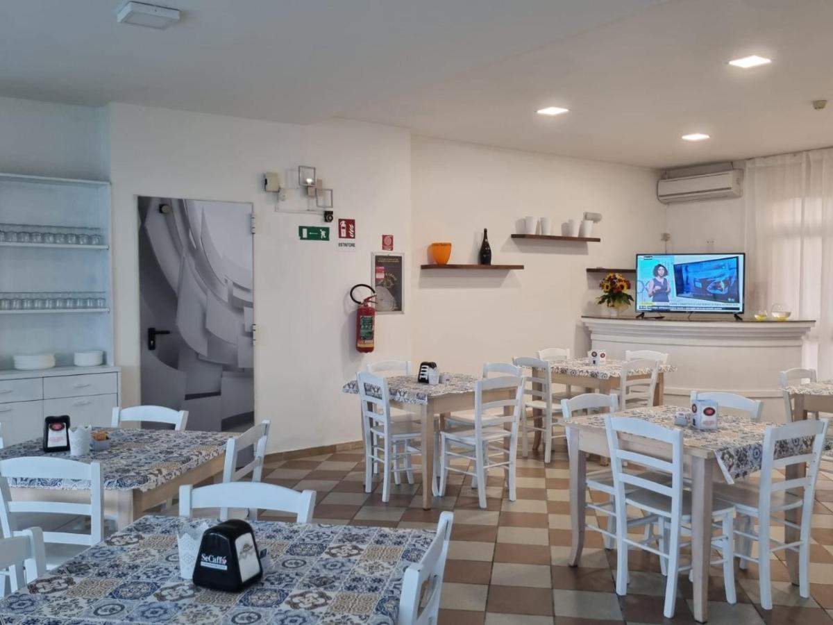 Hotel Rivabella Davoli Zewnętrze zdjęcie