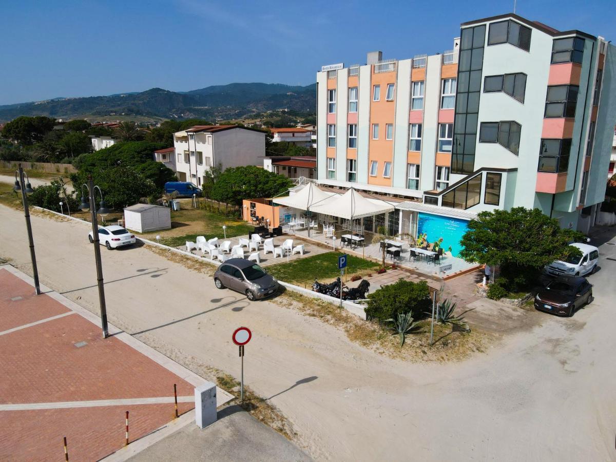 Hotel Rivabella Davoli Zewnętrze zdjęcie