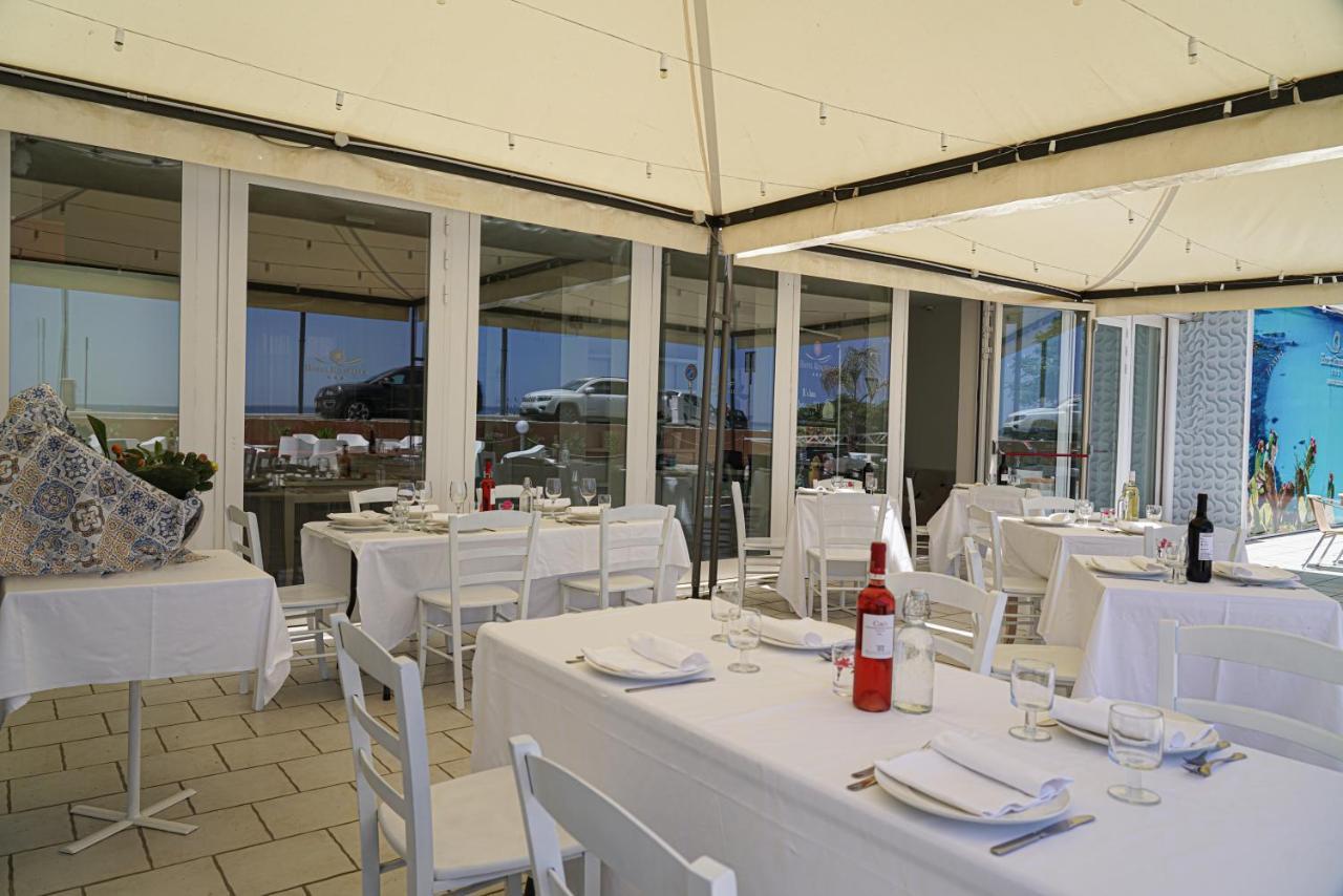 Hotel Rivabella Davoli Zewnętrze zdjęcie