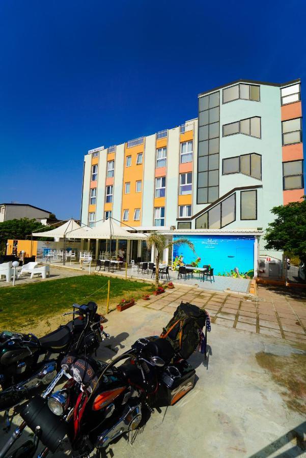 Hotel Rivabella Davoli Zewnętrze zdjęcie